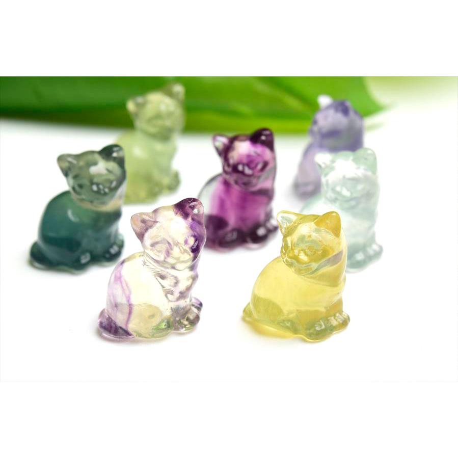 フローライト 猫 ネコ 彫刻 置物 種類お任せ (和猫) (販売単位：1個