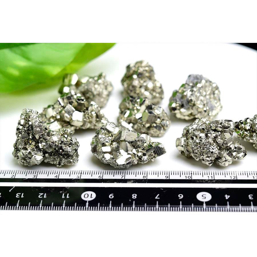 超お買い得品 パイライト (約10g〜約20g前後) 超ミニチュアサイズ 超極小 クラスター ペルー産 黄鉄鉱 天然石 パワーストーン 原石 ワンサラ鉱山 |  | 04