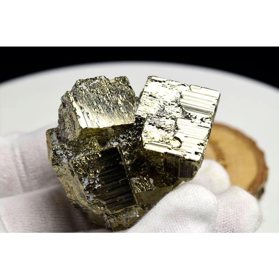 黄鉄鉱大型結晶原石パイライト