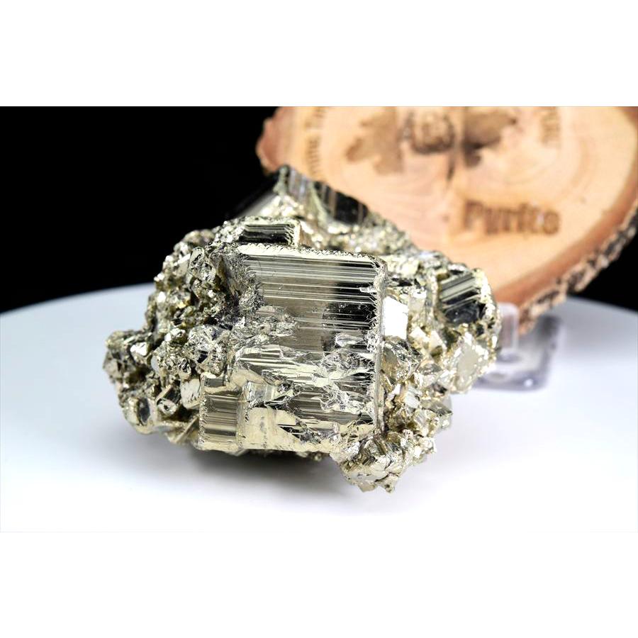 パイライト 黄鉄鉱 クラスター (約496g) 原石 ギラギラ結晶 CUBO