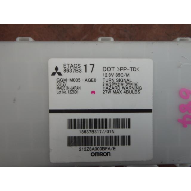eKワゴン DBA-B11W ヒューズボックス E 3B20 P26 8637B3 室内 212227
