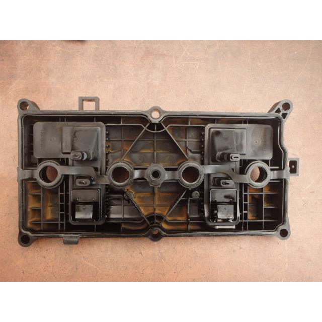デュアリス DBA-KNJ10 シリンダーヘッドカバー 20G4 4WD MR20DE Z11