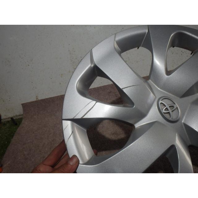 シエンタ(車) シエンタ DBA-NSP170G ホイールキャップ G 7人 2NR-FKE