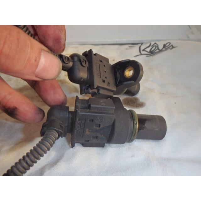 BMW 3シリーズ ABA-VA20 その他 E/G部品 320I N46B20B カム角センサー2