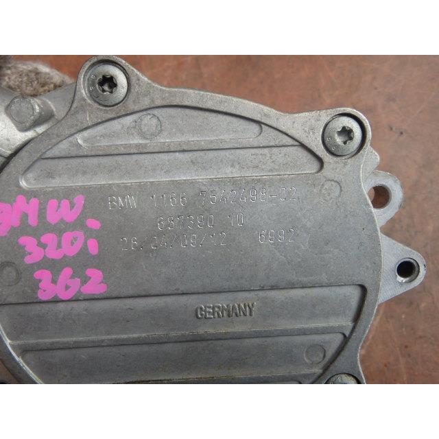 BMW 3シリーズ ABA-VA20 バキュームポンプ 320I N46B20B 7542498-02 214642 : ...