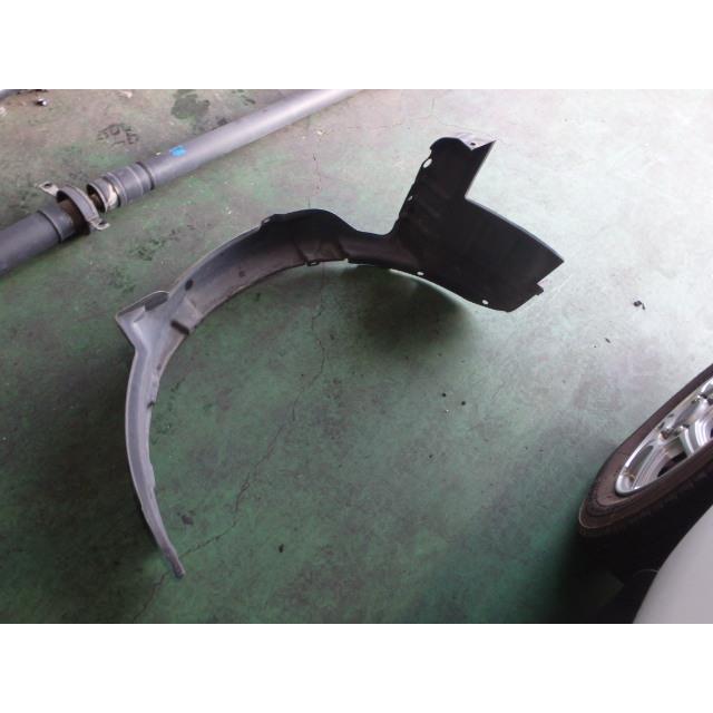 ジムニー GF-JB23W 左Fインナーフェンダー XC 4WD K6AT 26U 72482