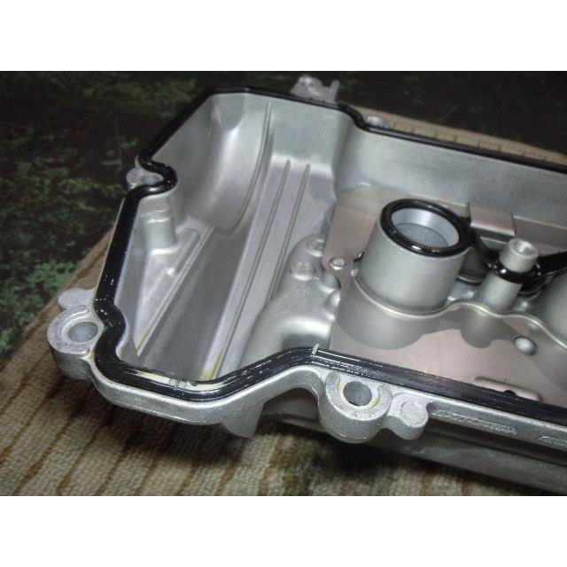 アクア DAA-NHP10 シリンダーヘッドカバー G 1NZ-FXE タペットカバー