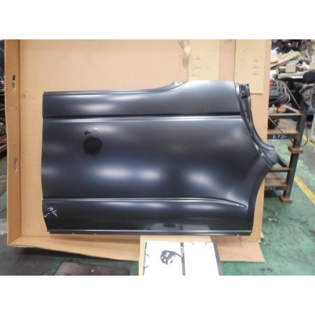 ハイエース CBF-TRH200V 右Rフェンダー/クォーターパネル ロング