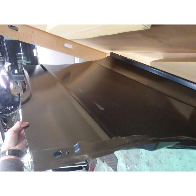 ハイエース CBF-TRH200V 右Rフェンダー/クォーターパネル ロング