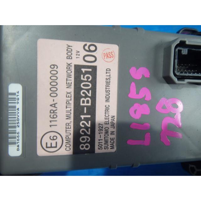 ムーヴ DBA-L185S ヒューズボックス X 4WD KF-VE 89221-B2051 室内