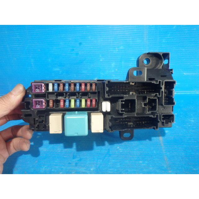 ムーヴ DBA-L185S ヒューズボックス X 4WD KF-VE 89221-B2051 室内