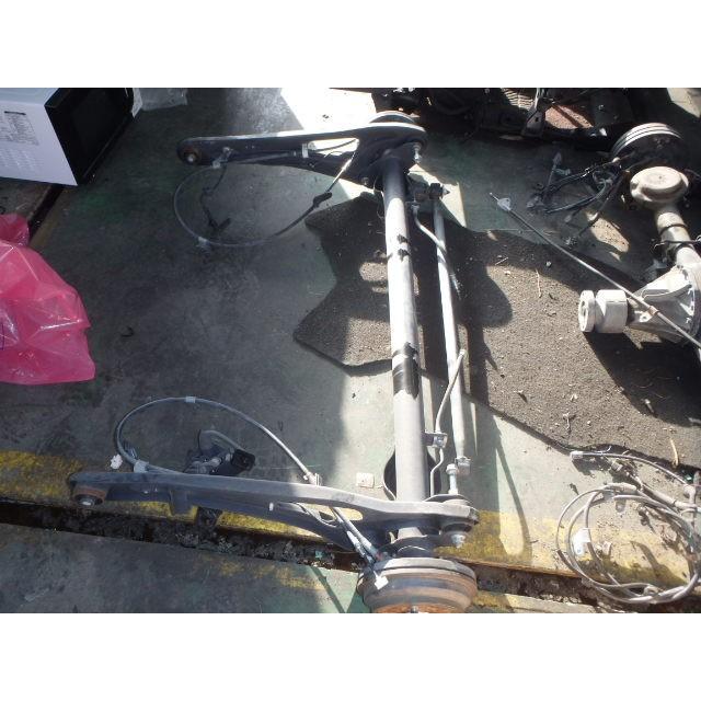 ハスラー DBA-MR31S RアクスルビームASSY Jスタイル R06A B3G    46510-81M00  230136の画像