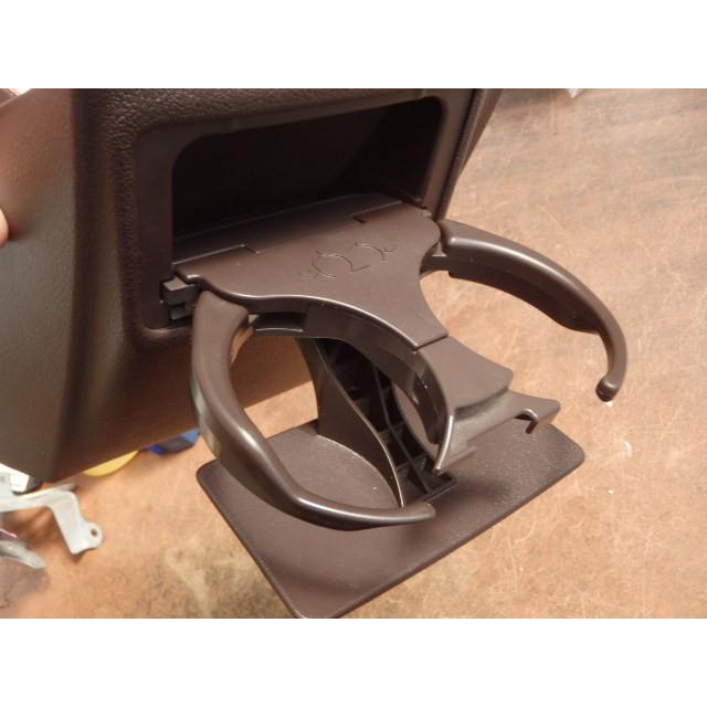 SPADE スペイド DBA-NCP141 ドリンクホルダー F 1NZ-FE 209 232748
