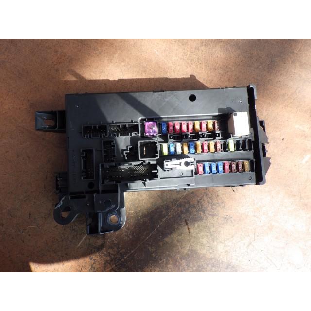 ムーヴ DBA-LA150S ヒューズボックス カスタム RS ハイパー KF-VET X07 