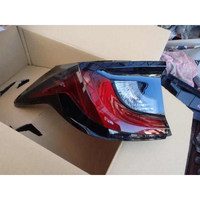蛇*︎様 ヤリス　左右テールランプレンズ　中古美品 ヤリス 左テールランプ X 1KR-FE K0-9 81561-K0010 902394 : used-part