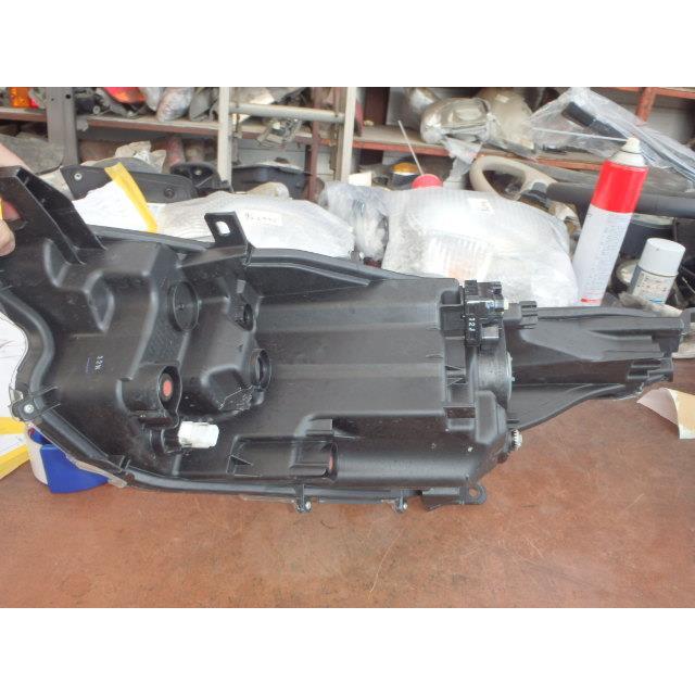 ヤリス 5BA-KSP210 ヘッドライト右 RH G 1KR-FE K0-1 81130-K0010