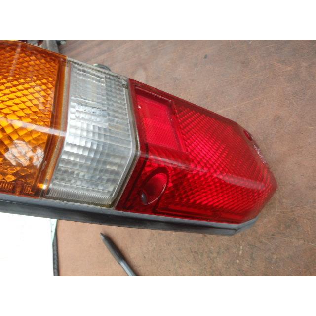 ランドクルーザープラド Q-LJ71G 右テールランプ プラドLX5 4WD 5人 2L