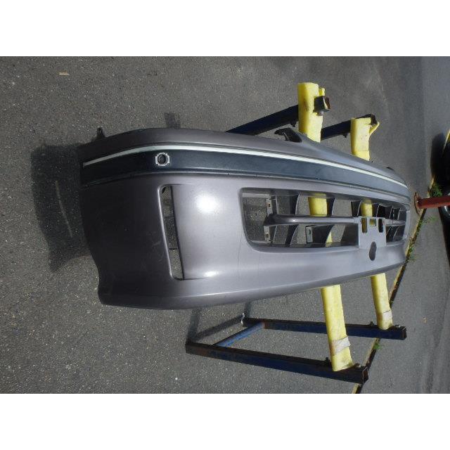 ハイエース ハイエース KD-KZH100G フロントバンパー CLUBF 1KZ-TE 灰色 52119
