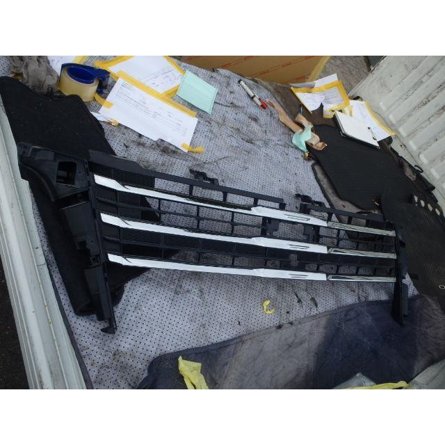 グランエース 3DA-GDH303W ラジエータグリル 1GD-FTV 53101-26310 902334