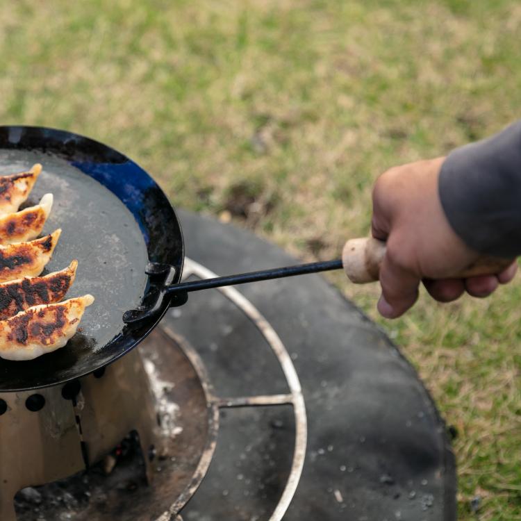 [槙塚鉄工所]タキビズム ディッシュハンドル | フライパン キャンプ ソロキャンプ アウトドア 調理器具 鉄 キャンプ用品｜upi-outdoorproducts｜05