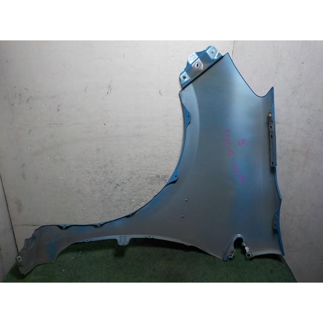 トヨタ アクア NHP10 フロントフェンダー 右 アクア DAA-NHP10 右 フロント フェンダー パネル 8V7 53811-52310