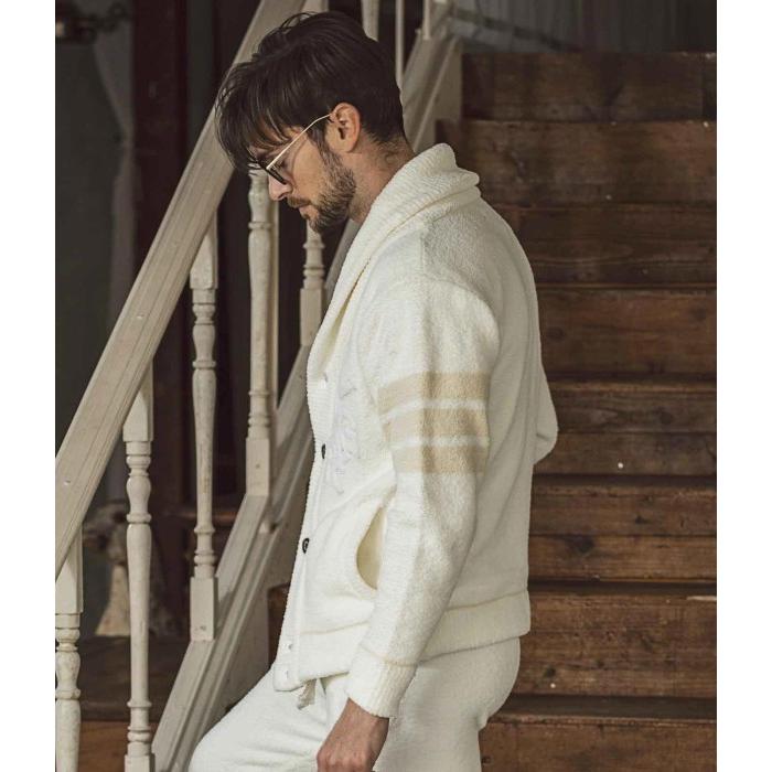 1PIU1UGUALE3 RELAX ウノピゥウノウグァーレトレ ロゴアップリケニット