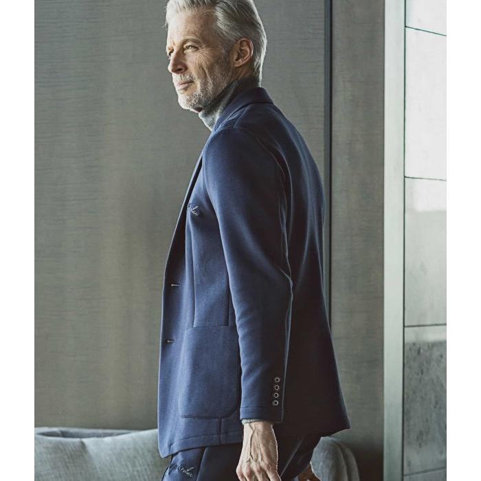 1PIU1UGUALE3 RELAX ウノピゥウノウグァーレトレ グラデーションロゴ