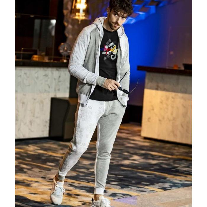 1PIU1UGUALE3 RELAX ウノピゥウノウグァーレトレ リラックス