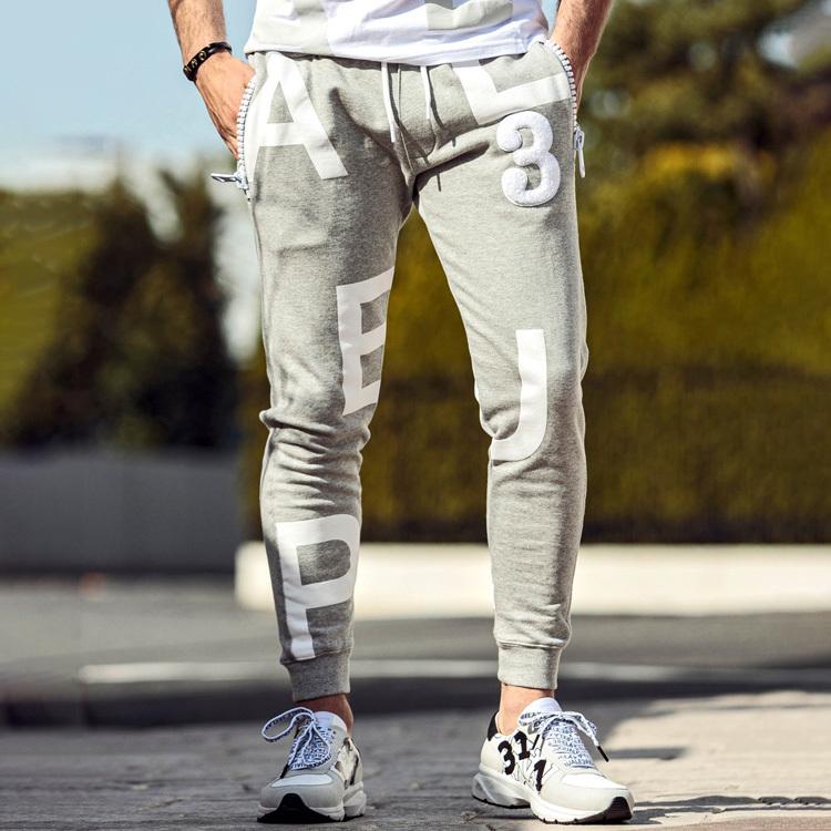 1PIU1UGUALE3 チェック柄 セットアップ（ジャケット＋ジョガーパンツ） 1PIU1UGUALE3 チェック柄 セットアップ（ジャケット＋ジョガー