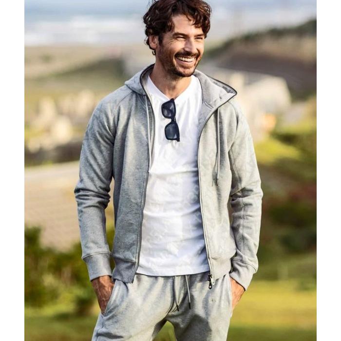 1PIU1UGUALE3 RELAX ウノピゥウノウグァーレトレ リラックス 総