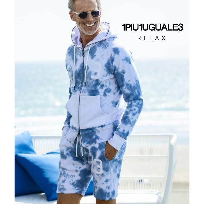1PIU1UGUALE3 RELAX ウノピゥウノウグァーレトレ リラックス 3ロゴ