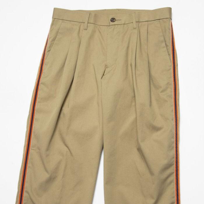 SALE 60%OFF VANQUISH ヴァンキッシュ サイドラインワイドチノパンツ メンズ ラインパンツ 太め ビッグシルエット ストリート ベージュ ブラック | VANQUISH | 02