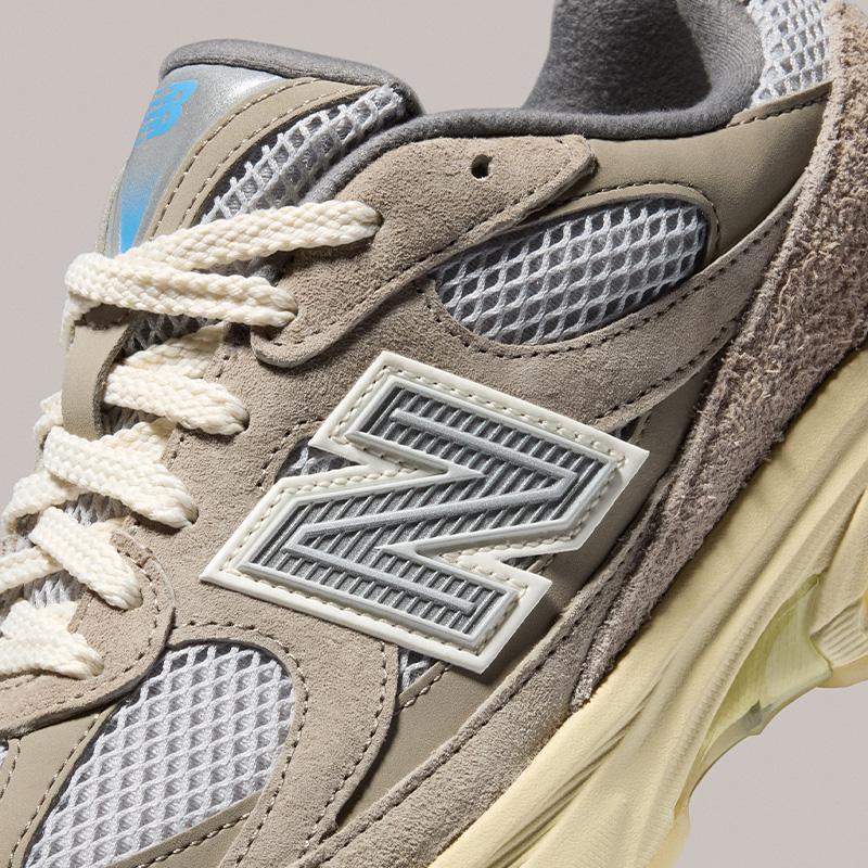 【未使用に近い】New Balance U2010 GD GRAY スニーカー 懐かしくて新しい一足」ニューバランスらしいグレーで彩った限定