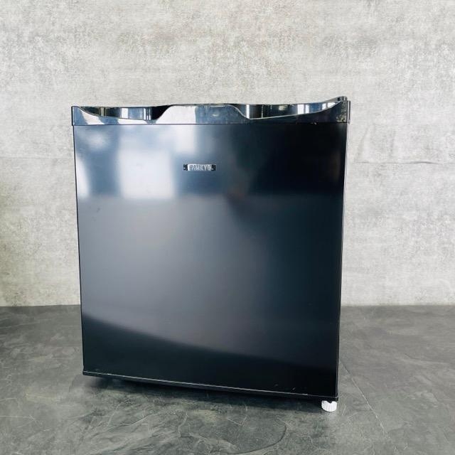 開封 未使用品 冷凍庫 フリーザー コンパクト SAMKYO ZU30 33リットル 2021年製 ブラック  札幌市東区 新道東店 GW早割Sale☆19,990円→18,990円！／SAMKYO 冷凍庫 33L 前開き 幅45cm
