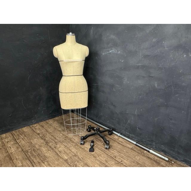 女性用 トルソー 【中古】キャスター付き 店舗什器 ディスプレイ バスト84.5 ウエスト62.5 ヒップ91.7cm/512835 【メンズ】