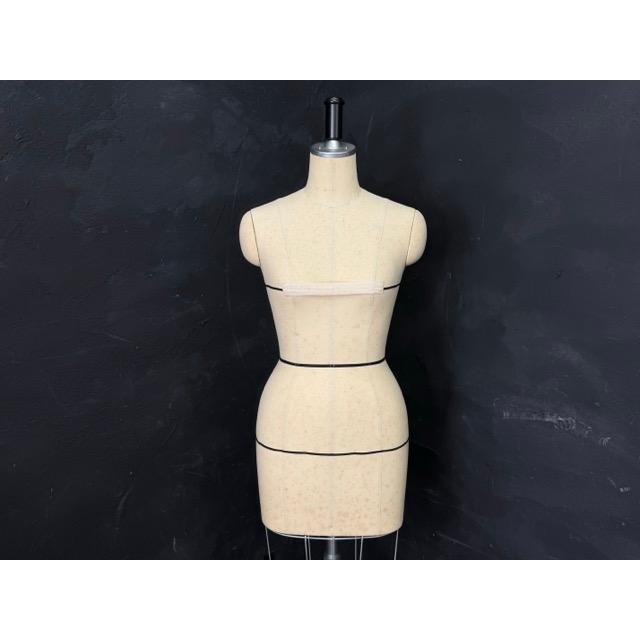 女性用 トルソー 【中古】キャスター付き 店舗什器 ディスプレイ バスト84.5 ウエスト62.5 ヒップ91.7cm/512835 【メンズ】