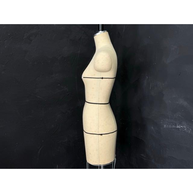 女性用 トルソー 【中古】キャスター付き 店舗什器 ディスプレイ バスト84.5 ウエスト62.5 ヒップ91.7cm/512835 【メンズ】