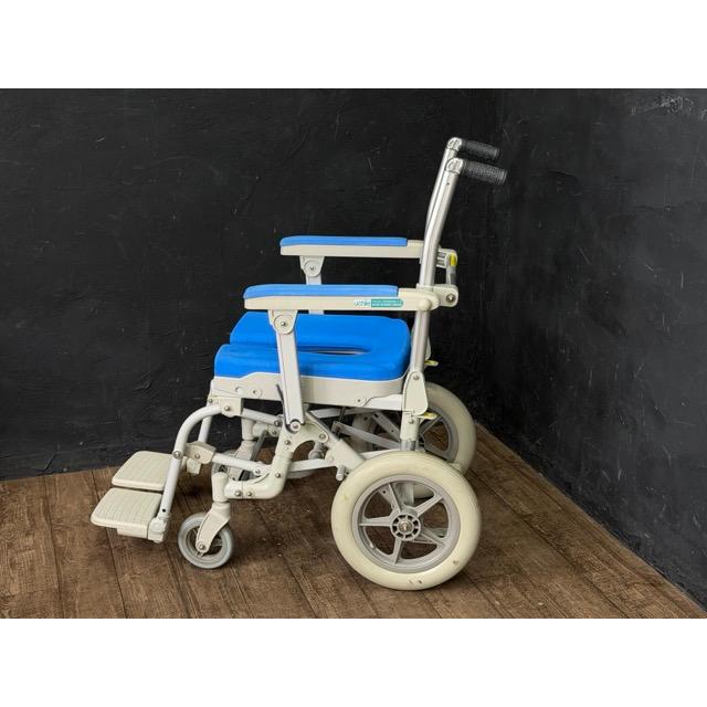 ウチエ 入浴用車椅子 【中古】 ノーパンクタイヤ U型シート 介護用品 4 