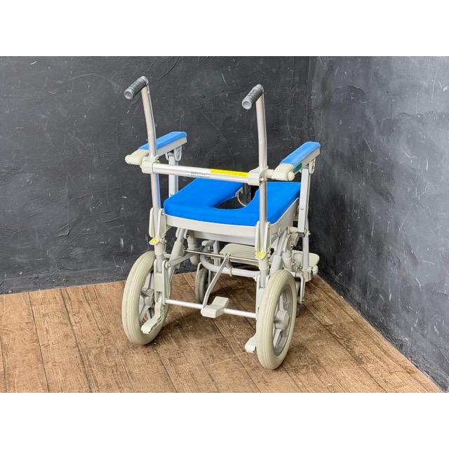 ウチエ 入浴用車椅子 【中古】 ノーパンクタイヤ U型シート 介護用品 4
