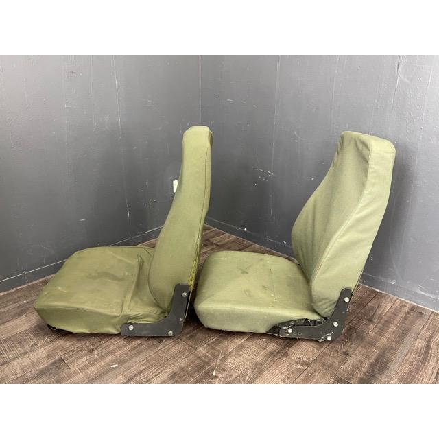 米軍 放出品 座席シート 2点セット 品 ISRINGHAUSEN HMMWV ハンビー 椅子 車用シート 軍用車両 ハンヴィー ミリタリー / 55189