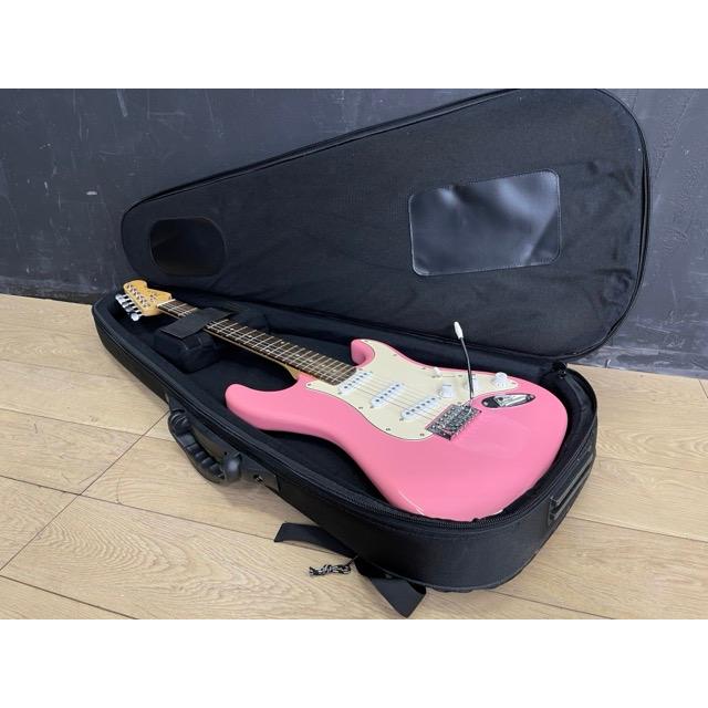 ストラトキャスター ピンク ギグバッグ付き