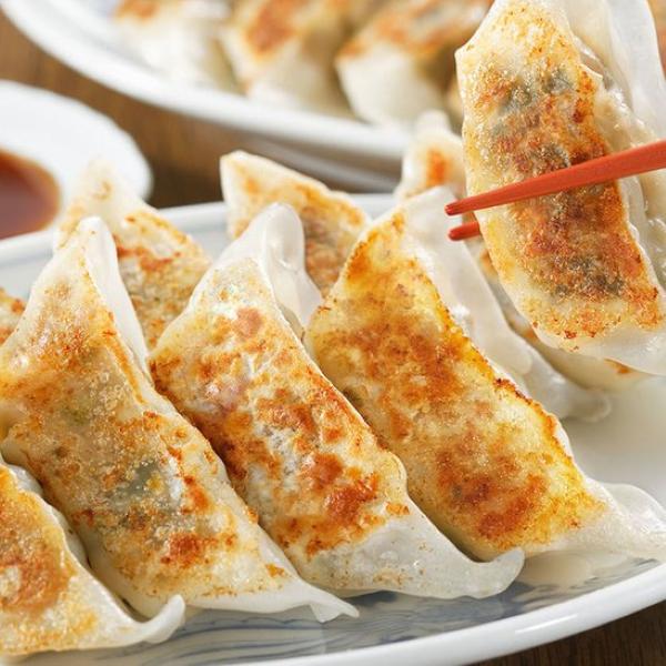 餃子 青とん餃子　韓国餃子 マンドゥ冷凍 辛い餃子 唐辛子 青とん餃子 18個×1袋 /  青唐辛子 焼き餃子 スープ餃子  鍋 韓国料理 韓国 コリアン |  | 02