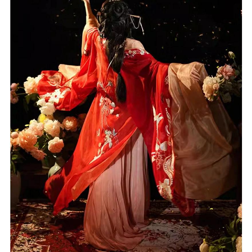 伝統的な赤いチャイナドレス(中華婚礼衣装)コスプレ 楽天市場】中華コスプレ衣装 華流 古代 ウエディングドレス 新郎