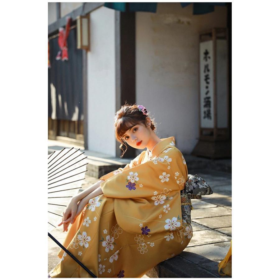 新品タグ付き！ファミリア１３０浴衣、りんご柄、帯付き、黄色、ネイビー、花火夏祭り 新品タグ付き！ファミリア130浴衣、りんご柄、帯付き、黄色