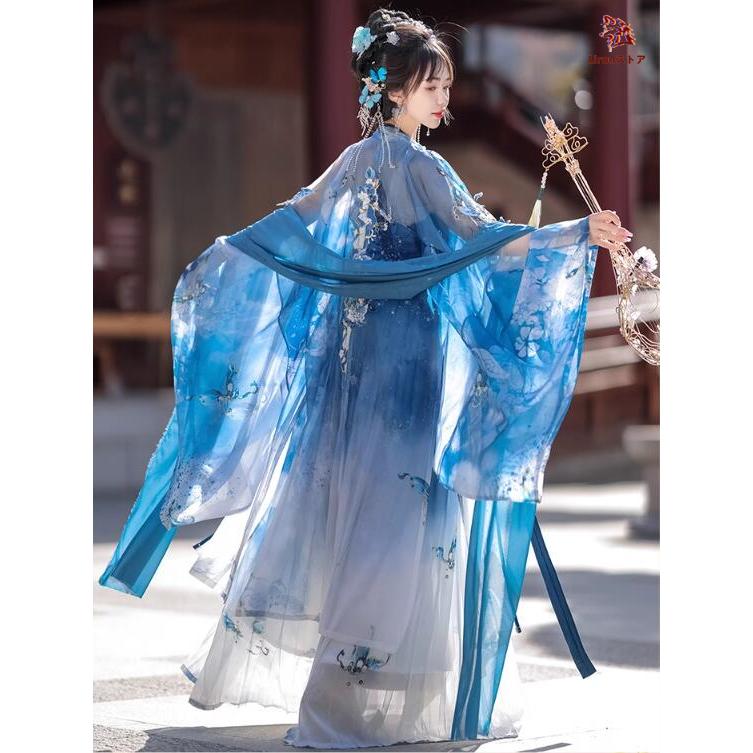 華やかな漢服 お姫系漢服 お花 蝶々 モチーフ ふんわり 華やか 中国