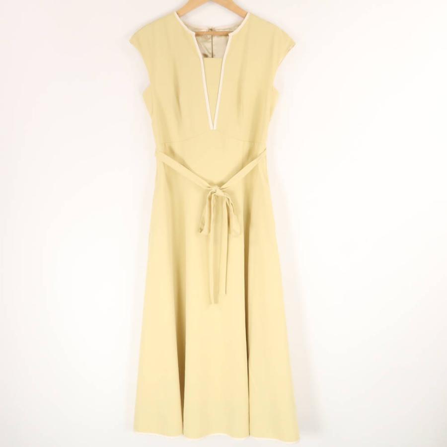 JUSGLITTY（ジャスグリッティー） 美品 ディープVネックナロー