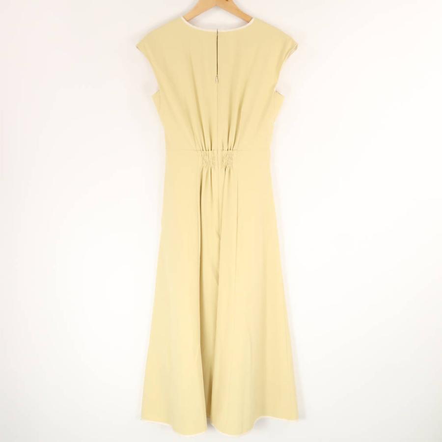 JUSGLITTY（ジャスグリッティー） 美品 ディープVネックナロー 