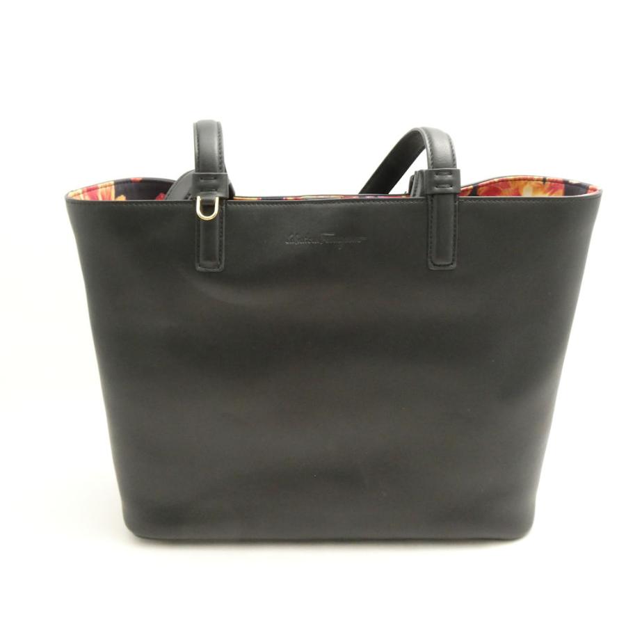 FERRAGAMO（フェラガモ） 美品 Salvatore Ferragamo バッグ レディース