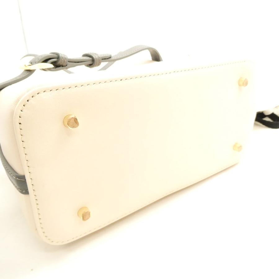 【美品】 エレメ / SMALL RAISIN-PUFFE R ナイロン バッグ 美品】 エレメ / SMALL RAISIN-PUFFE R ナイロン バッグ - メルカリ