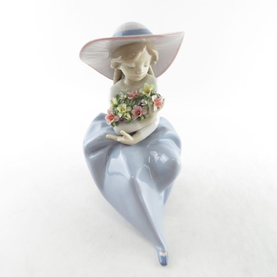 LLADRO リヤドロ 5862 花の香りに包まれて フィギュリン 置物 陶器人形 女性 フラワー 西洋陶磁 SU5145V : su5145 :  うるうる - 通販 - Yahoo!ショッピング
